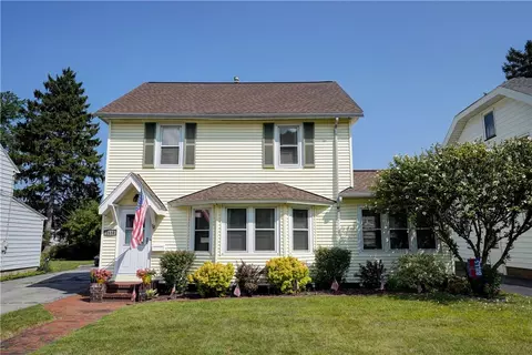 2110 Titus Ave, Irondequoit, NY 14622