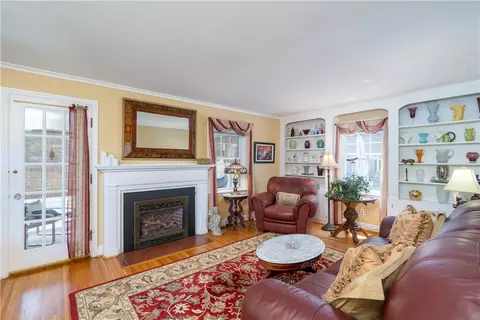 385 Thomas Ave, Irondequoit, NY 14617 photo 8