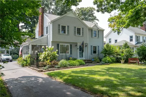 385 Thomas Ave, Irondequoit, NY 14617 photo 3