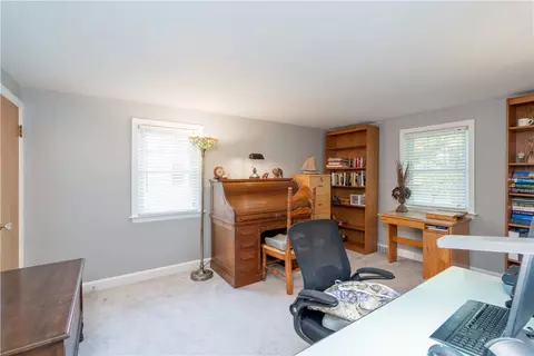 385 Thomas Ave, Irondequoit, NY 14617 photo 32