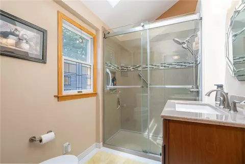 385 Thomas Ave, Irondequoit, NY 14617 photo 29