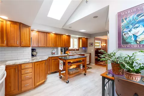 385 Thomas Ave, Irondequoit, NY 14617 photo 22