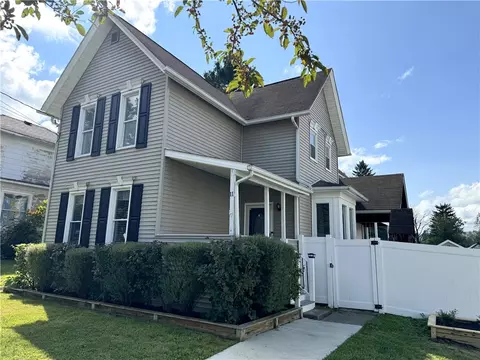 11 Conklin St, Hornell, NY 14843