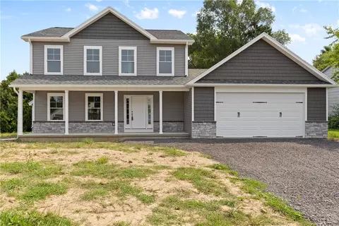 9 Cooper Dr, Parma, NY 14468