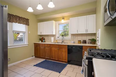 372 Scholfield Rd, Irondequoit, NY 14617 photo 13