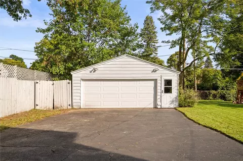 372 Scholfield Rd, Irondequoit, NY 14617 photo 33