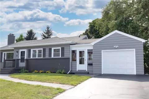 137 Long Meadow Dr, Rochester, NY 14621