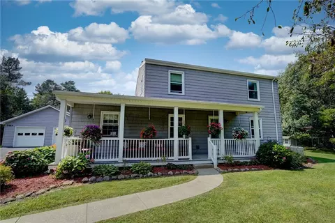 5489 Lake Rd S, Sweden, NY 14420
