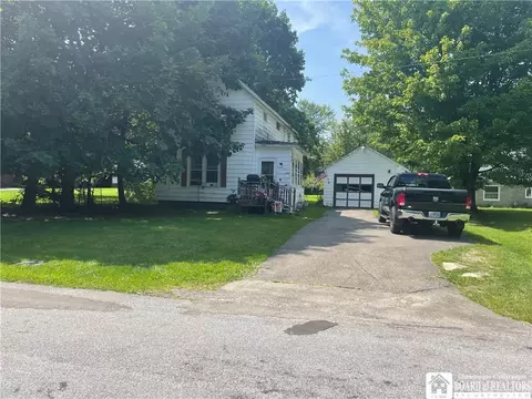 218 Shadyside Ave, Busti, NY 14750