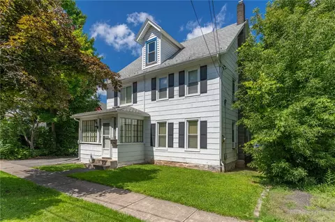 26 Brockway Pl, Sweden, NY 14420