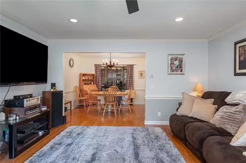 49 Charing Rd, Irondequoit, NY 14617 photo 8