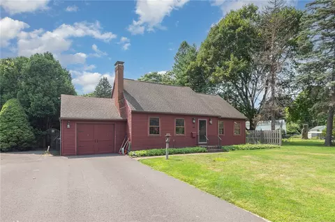 49 Charing Rd, Irondequoit, NY 14617