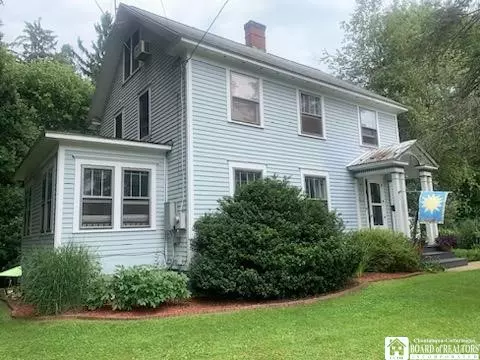 24 Prospect Ave, Springville, NY 14141
