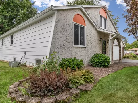 238 Gina Way, Brockport, NY 14420