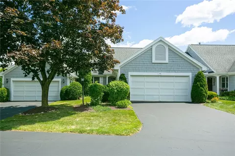 84 Greenwood Park, Pittsford, NY 14534