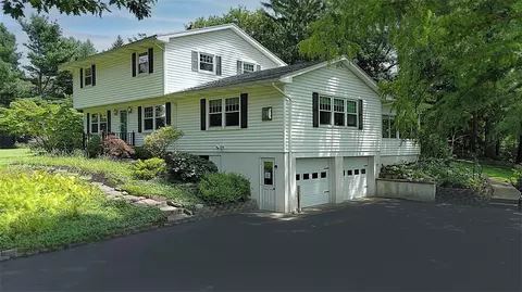 2041 Sackett Rd, Avon, NY 14414