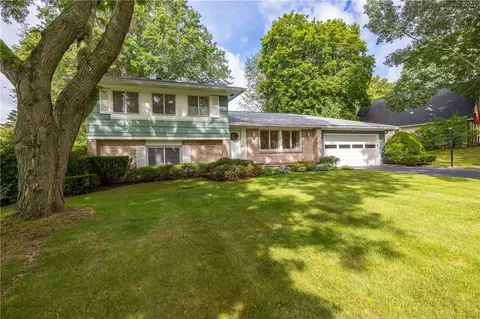 63 Gateway Rd, Chili, NY 14624