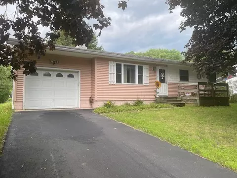115 Crest Dr, Bainbridge, NY 13733
