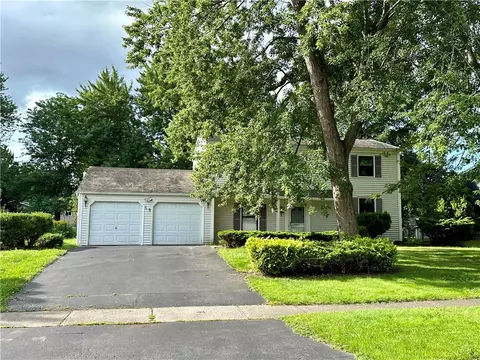 59 Spring Tree Ln, Greece, NY 14612