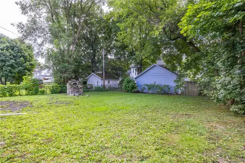 165 Burwell Rd, Irondequoit, NY 14617 photo 4