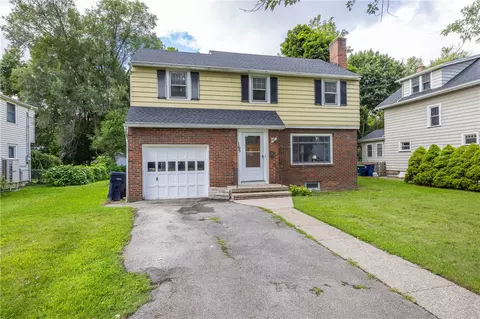 165 Burwell Rd, Irondequoit, NY 14617