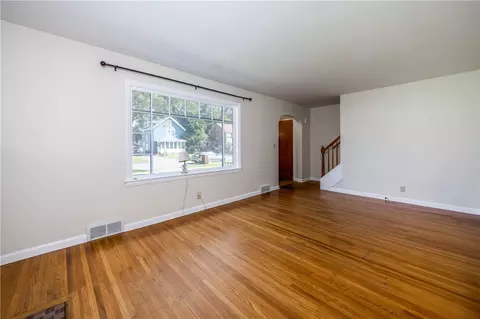 165 Burwell Rd, Irondequoit, NY 14617 photo 15