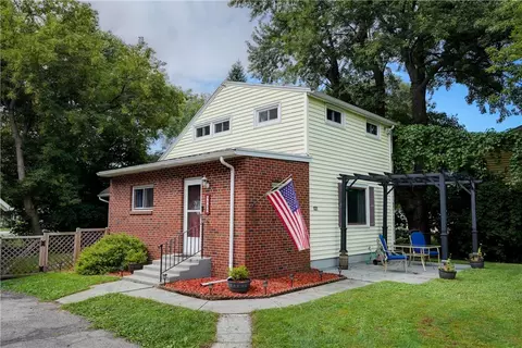 131 Wilbur Ave, Rochester, NY 14606