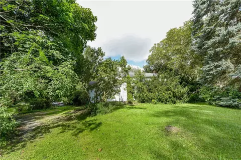 6137 Slocum Road Dr, Ontario, NY 14519