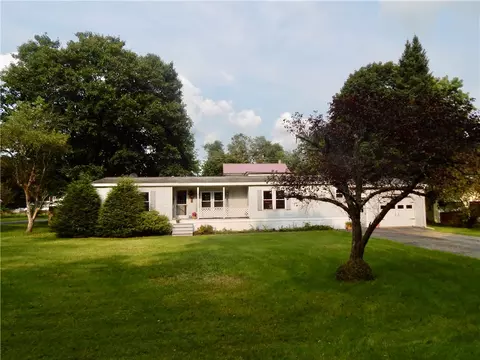 1 Meadow Ln, Morris, NY 13808
