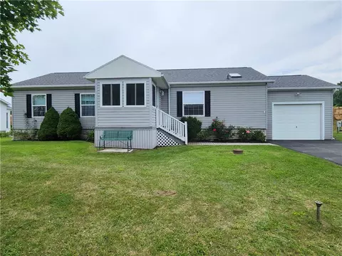 3470 Dixon Dr #5, Geneseo, NY 14454