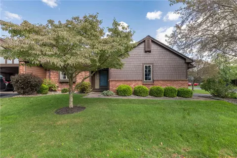 14 Cambridge Ct, Perinton, NY 14450