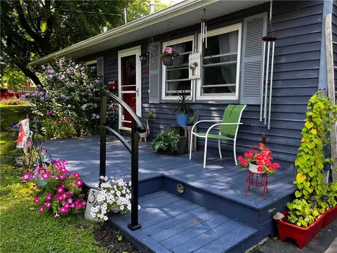 344 W High St, Geneva, NY 14456