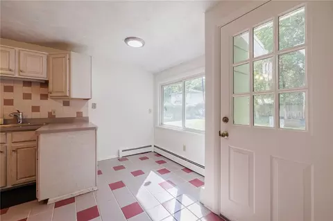 49 Mount Marcy Dr, Irondequoit, NY 14622 photo 9