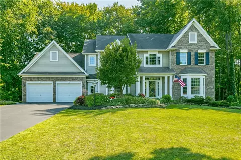837 Bradington Cir, Webster, NY 14580