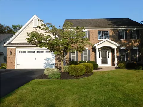 102 Stratford Ln, Greece, NY 14612