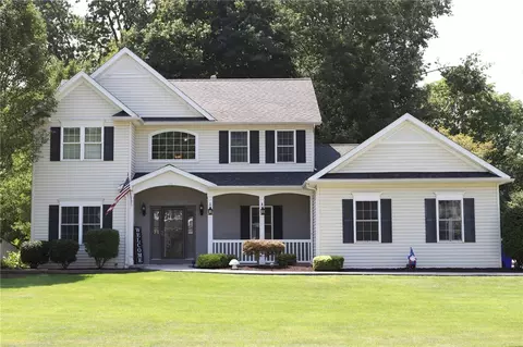 28 W Ham Cir, Chili, NY 14514