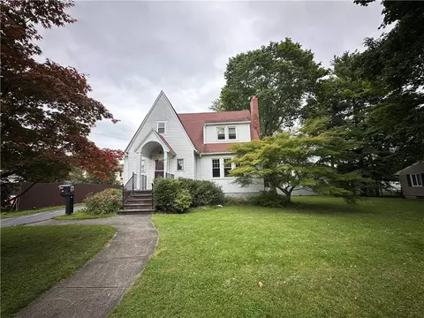 72 E Lake Ave E, Auburn, NY 13021