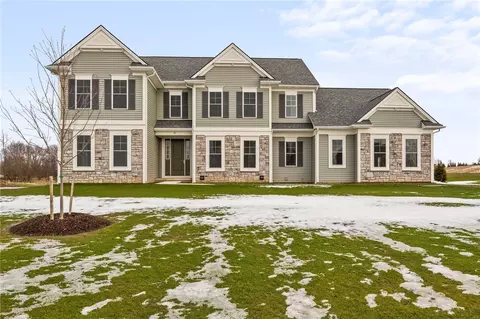 11 Bridleridge Farms, Pittsford, NY 14534