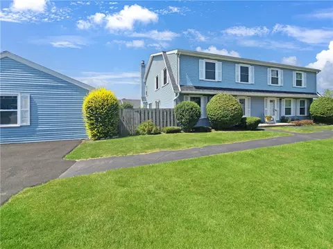 15 Huntsman, Webster, NY 14580