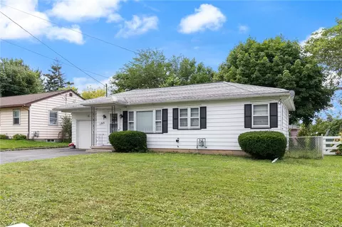 195 Bennett Ave, Irondequoit, NY 14609