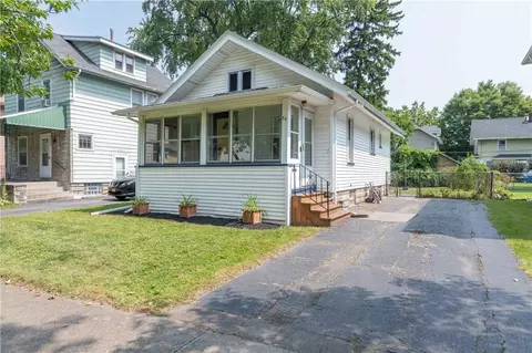 34 Bedford St, Rochester, NY 14609