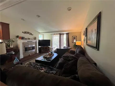 236 Meadow Ln, Webster, NY 14580 photo 3