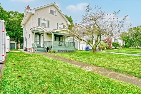 369 Winona Blvd, Irondequoit, NY 14617