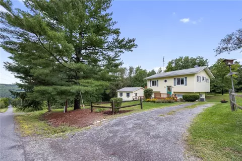 2662 Sturdevant Rd, Barrington, NY 14527