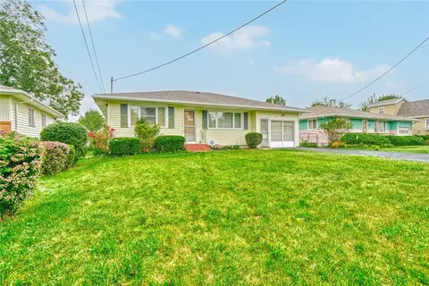 25 Bennett Ave, Irondequoit, NY 14609 photo 2