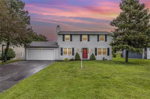 12 Aconbury Dr, Perinton, NY 14450