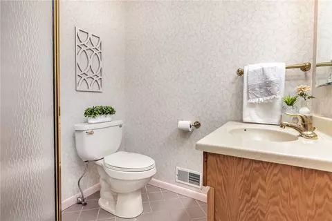 133 Imperial Cir, Irondequoit, NY 14617 photo 23