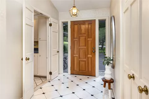 133 Imperial Cir, Irondequoit, NY 14617 photo 7