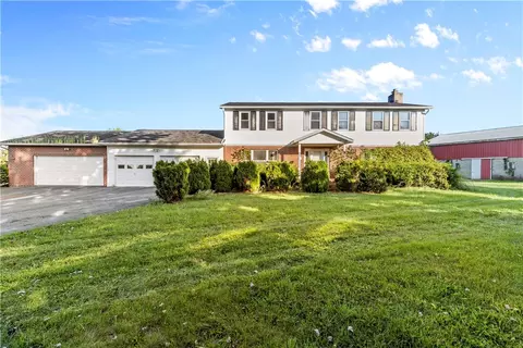 2480 Ridge Rd, Ontario, NY 14519