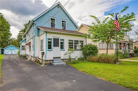 31 Ewer Ave, Irondequoit, NY 14622